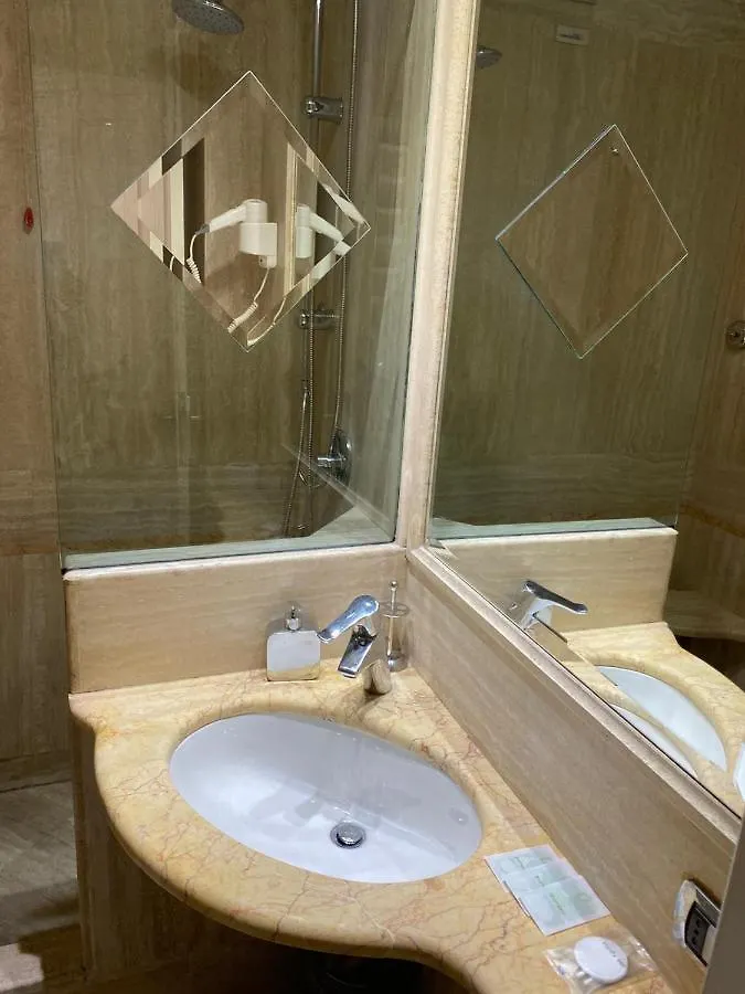 Rent Rooms Saint Peter Rome 0*,